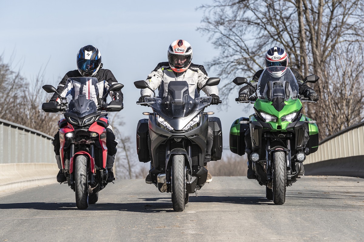 TEST moto dédommagés Stephenson Etudes Paris