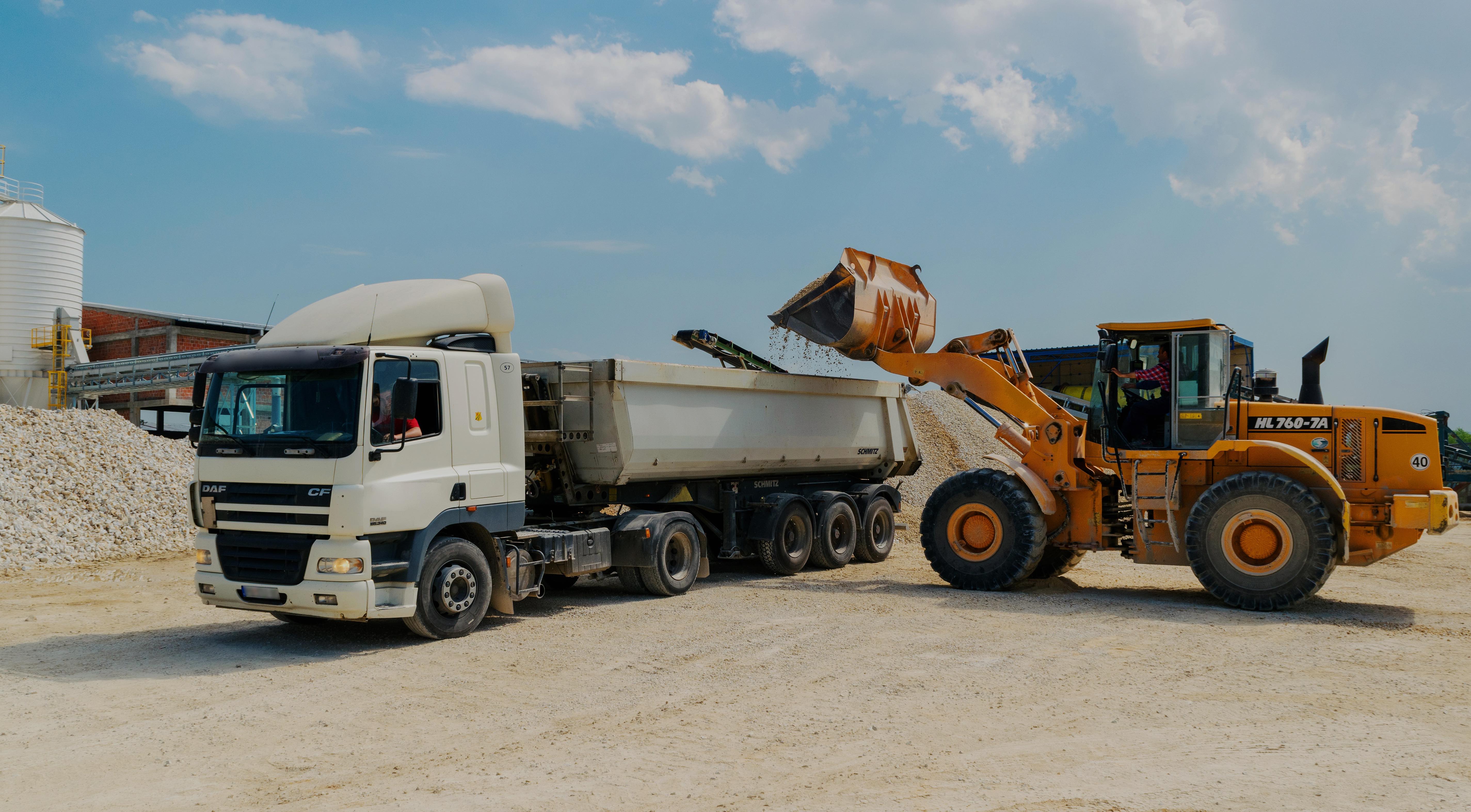 moto  chauffeurs poids lourds indépendants ou employés, travaillant dans le secteur de la distribution 